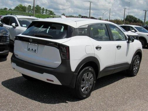 2025 Nissan Kicks S