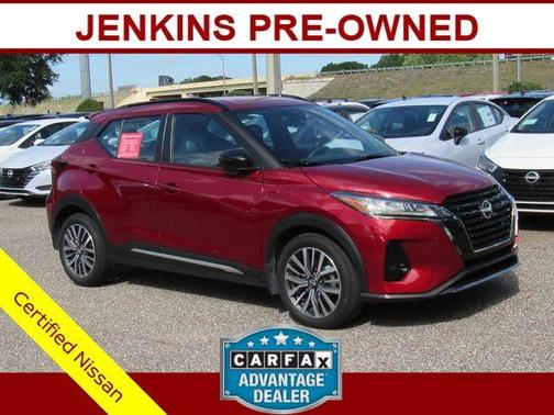Scarlet Ember 2024 Nissan Kicks SR