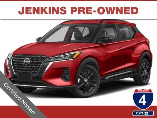 Scarlet Ember 2024 Nissan Kicks SR