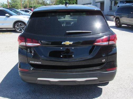 Mosaic Black Metallic 2024 Chevrolet Equinox LT