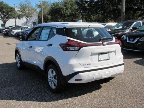 2025 Nissan Kicks Play S