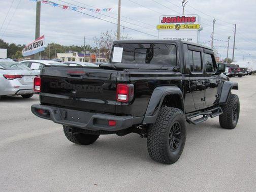 2024 Jeep Gladiator Sport