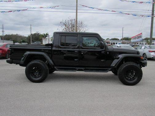 2024 Jeep Gladiator Sport