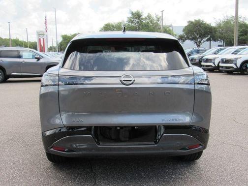 Gun Metallic 2026 Nissan Murano Platinum