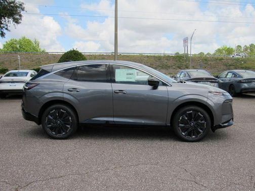 Gun Metallic 2026 Nissan Murano Platinum