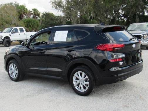 2021 Hyundai TUCSON SE