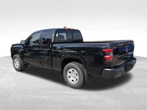 Super Black 2027 Nissan Frontier S