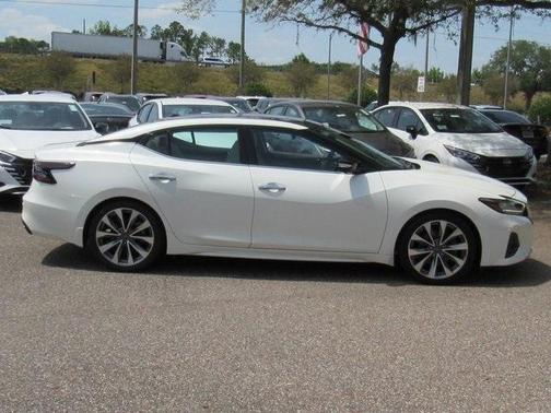 2023 Nissan Maxima Platinum