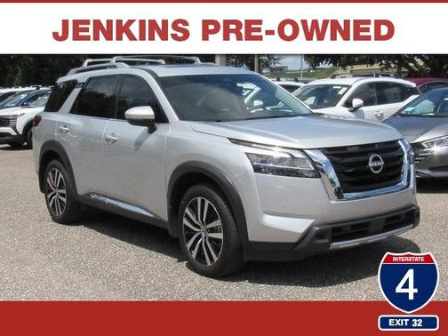 2024 Nissan Pathfinder Platinum