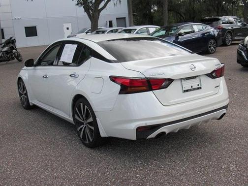2020 Nissan Altima 2.0 Platinum