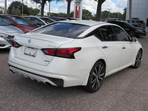 2020 Nissan Altima 2.0 Platinum