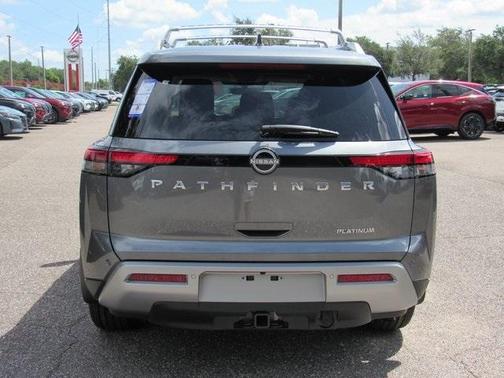 2025 Nissan Pathfinder Platinum