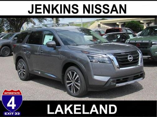 2025 Nissan Pathfinder Platinum