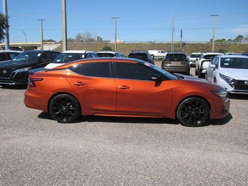 2021 Nissan Maxima SR