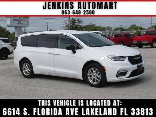 2024 Chrysler Pacifica Touring-L