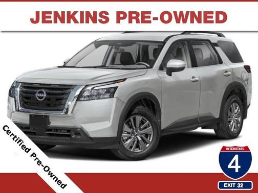 2025 Nissan Pathfinder SV