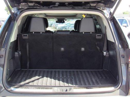 Midnight Black Metallic 2024 Toyota Grand Highlander