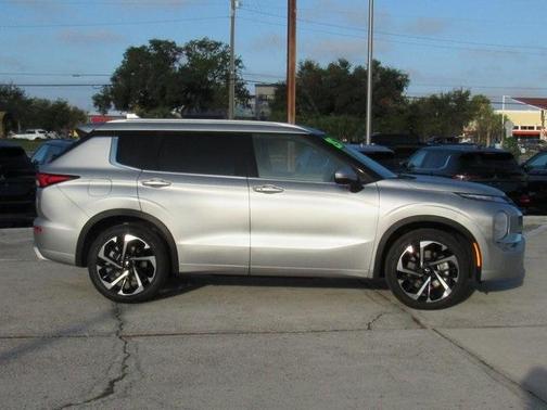 2024 Mitsubishi Outlander SEL
