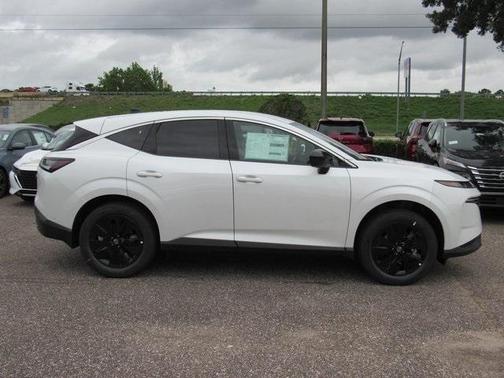 2025 Nissan Murano SV