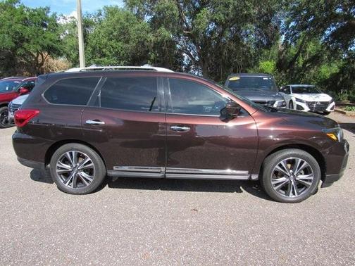 2020 Nissan Pathfinder Platinum