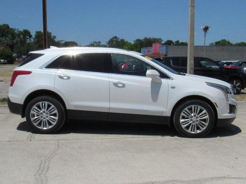 2017 Cadillac XT5 Premium Luxury