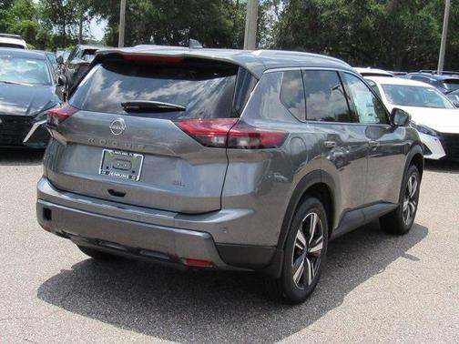 2025 Nissan Rogue SL