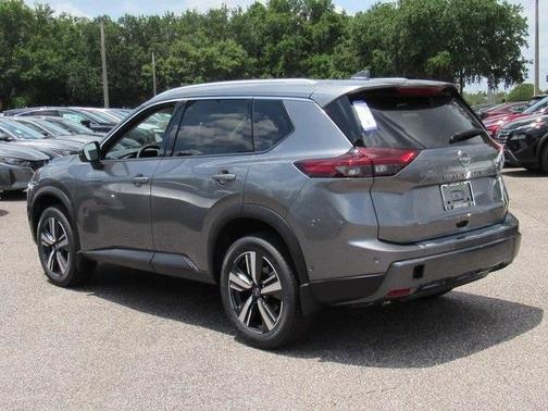 2025 Nissan Rogue SL