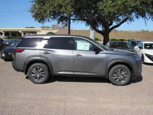 2026 Nissan Pathfinder S