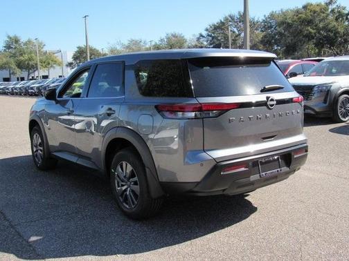 2026 Nissan Pathfinder S