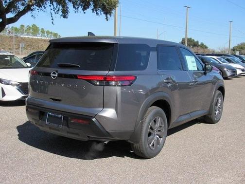 2026 Nissan Pathfinder S