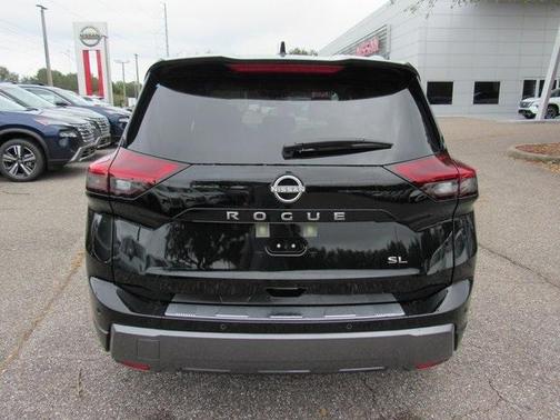 2025 Nissan Rogue SL