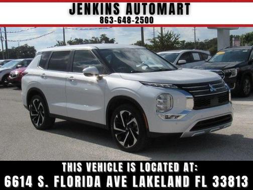 2024 Mitsubishi Outlander SE