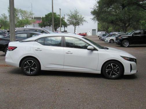 Cloud White 2024 Nissan Sentra SV