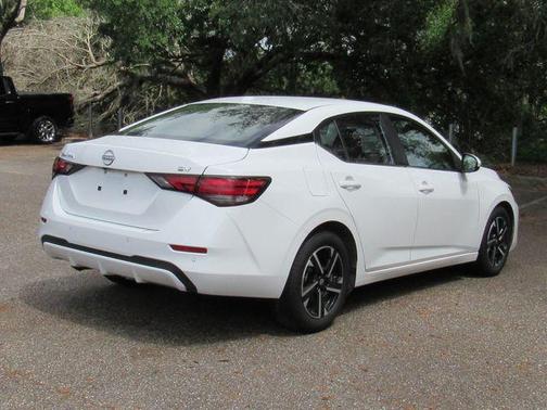 Cloud White 2024 Nissan Sentra SV