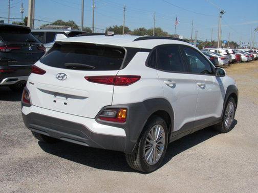2021 Hyundai KONA SEL