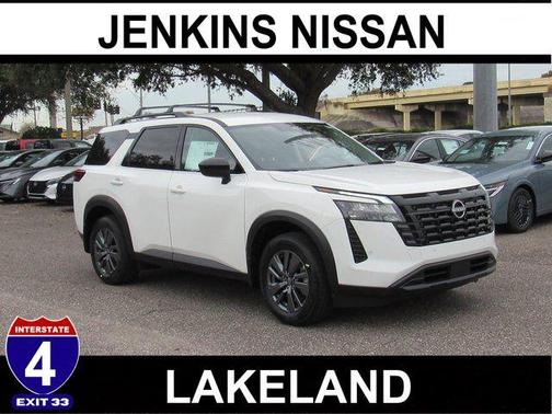 2026 Nissan Pathfinder SV