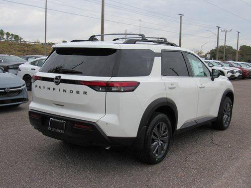 2026 Nissan Pathfinder SV