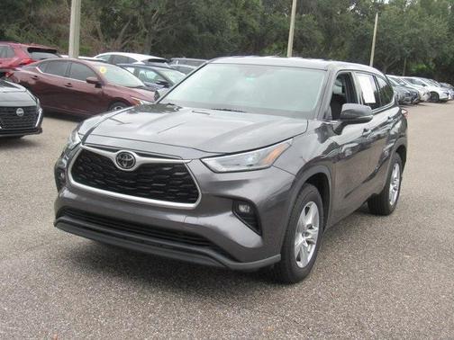 2021 Toyota Highlander LE