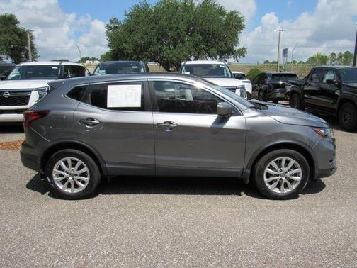Gun Metallic 2022 Nissan Rogue Sport S