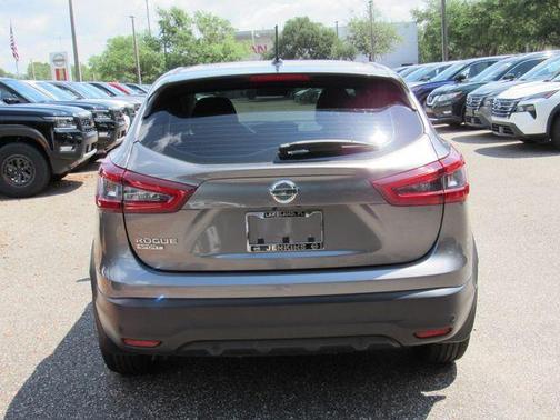 Gun Metallic 2022 Nissan Rogue Sport S