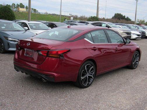 2025 Nissan Altima SR