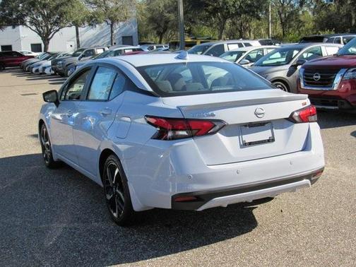 2025 Nissan Versa 1.6 SR