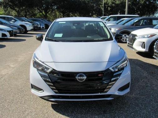 2025 Nissan Versa 1.6 SR