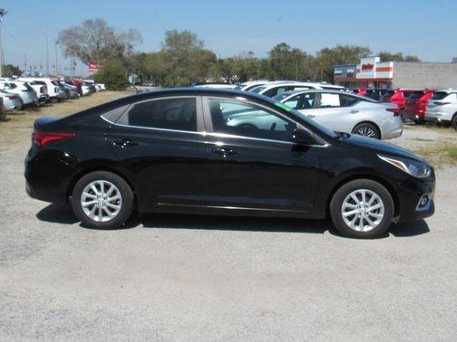 2022 Hyundai Accent SEL