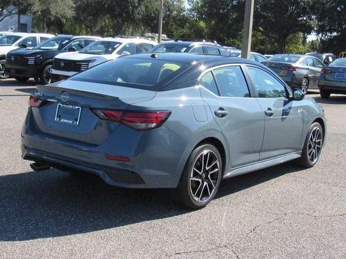2025 Nissan Sentra SR