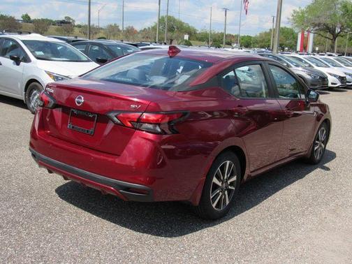 Scarlet Ember 2020 Nissan Versa 1.6 SV