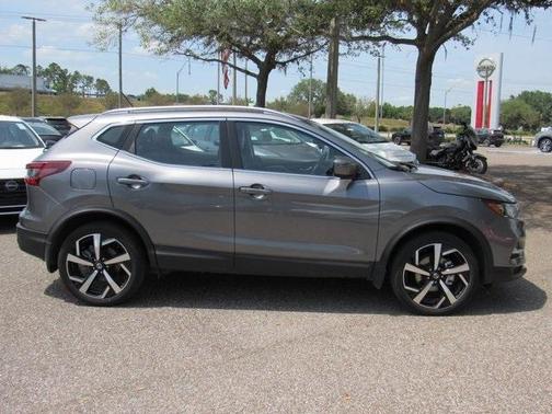 2022 Nissan Rogue Sport SL