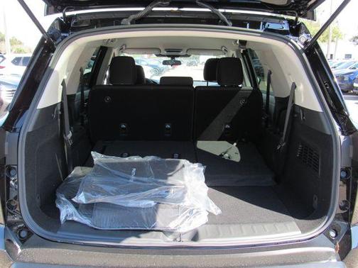 2026 Nissan Pathfinder S