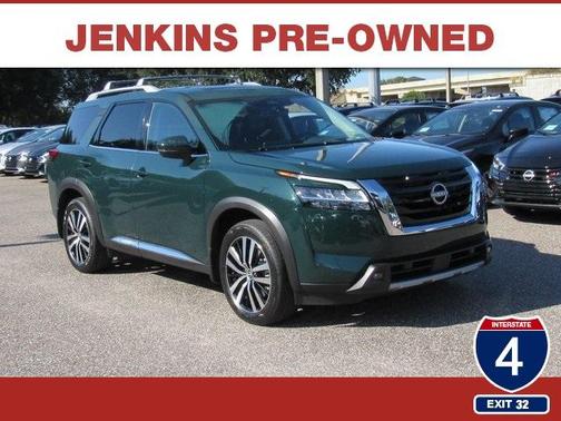 2023 Nissan Pathfinder Platinum