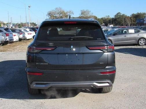 2025 Mitsubishi Outlander SEL